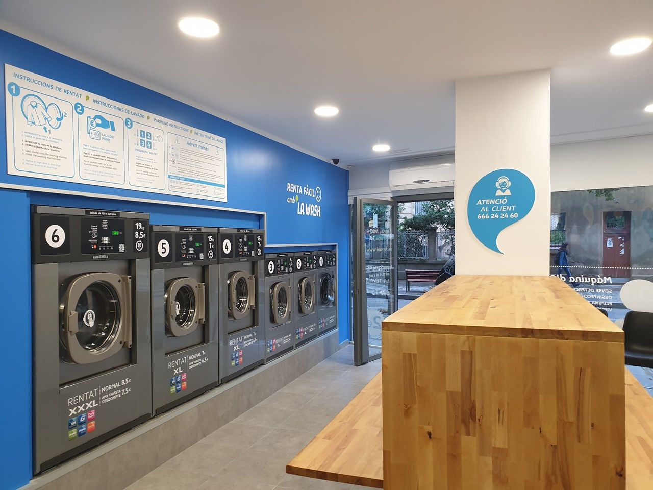 La lavandería autoservicio La Wash en Barcelona