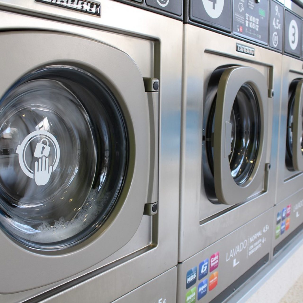 Desempleados Quagga Noreste Las características de las lavadoras industriales - La Wash